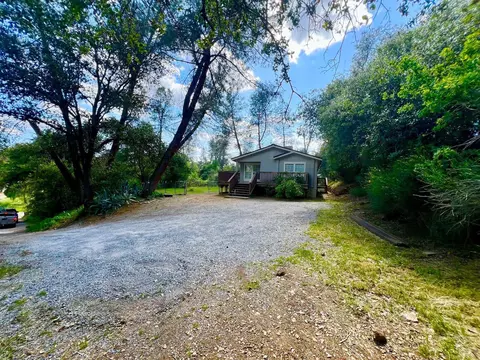 17772 Peterson, Redding, CA 96003 photo 2
