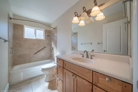 Bath - 1855 Wisconsin Ave, Redding, CA 96001 photo 2 of 2