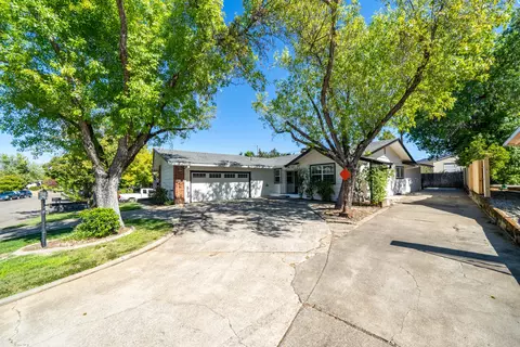 Exterior - 1855 Wisconsin Ave, Redding, CA 96001 photo 2 of 15