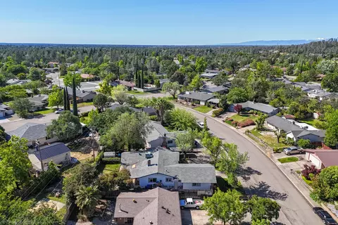 View/Area - 1855 Wisconsin Ave, Redding, CA 96001 photo 12 of 14