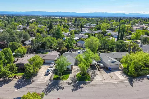 View/Area - 1855 Wisconsin Ave, Redding, CA 96001 photo 5 of 14