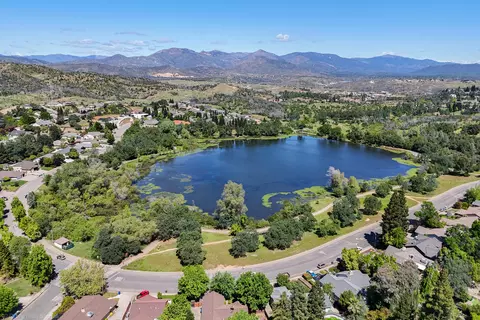 View/Area - 1855 Wisconsin Ave, Redding, CA 96001 photo 1 of 14