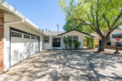 Exterior - 1855 Wisconsin Ave, Redding, CA 96001 photo 4 of 15