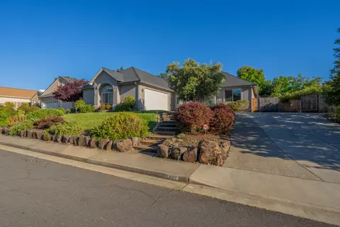 Exterior - 6235 Gold Hills Ct, Redding, CA 96003 photo 2 of 9