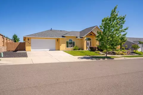 Exterior - 342 Reddington Dr, Redding, CA 96003 photo 14 of 22