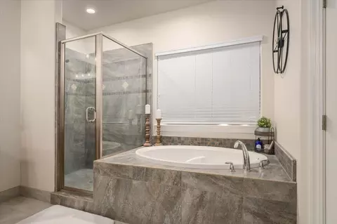 Bath - 342 Reddington Dr, Redding, CA 96003 photo 1 of 8