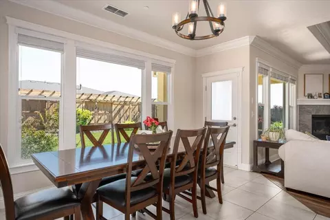 Dining - 342 Reddington Dr, Redding, CA 96003 photo 2 of 2