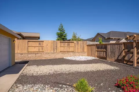 Exterior - 342 Reddington Dr, Redding, CA 96003 photo 6 of 22