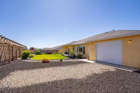 Exterior - 342 Reddington Dr, Redding, CA 96003 photo 8 of 22