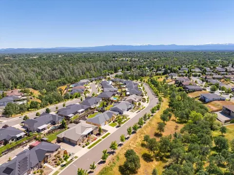 View/Area - 342 Reddington Dr, Redding, CA 96003 photo 5 of 6