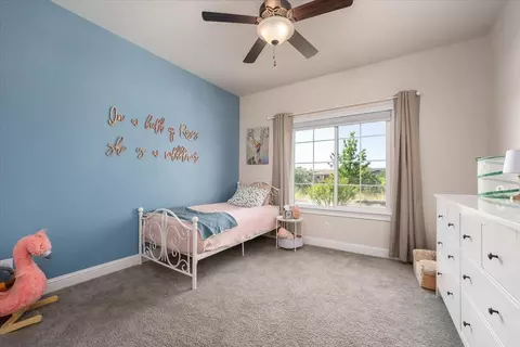 Bedroom - 342 Reddington Dr, Redding, CA 96003 photo 4 of 7