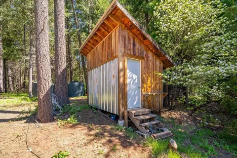 2004 Gus Hawk Rd, Big Bend, CA 96011 photo 28