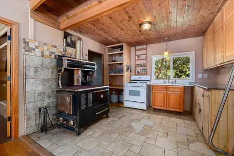 2004 Gus Hawk Rd, Big Bend, CA 96011 photo 5