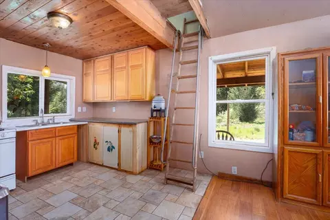 2004 Gus Hawk Rd, Big Bend, CA 96011 photo 8