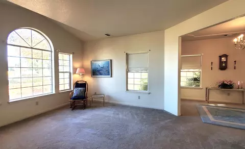 2555 Western Oak Dr, Redding, CA 96002 photo 8