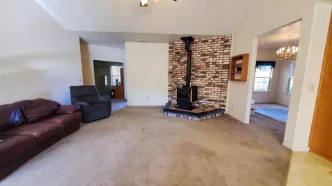2555 Western Oak Dr, Redding, CA 96002 photo 6