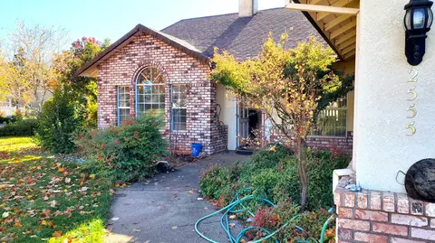 2555 Western Oak Dr, Redding, CA 96002 photo 18