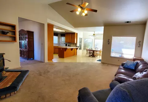 2555 Western Oak Dr, Redding, CA 96002 photo 7
