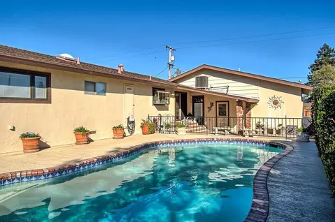 3045 Stratford Ave, Redding, CA 96001 photo 2