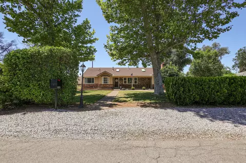 3242 School St, Redding, CA 96002