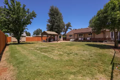 3242 School St, Redding, CA 96002 photo 22
