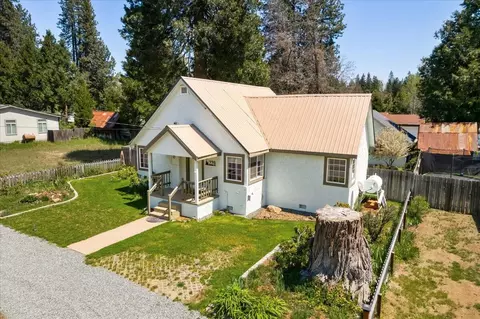 220 Squaw Vly, Mccloud, CA 96057