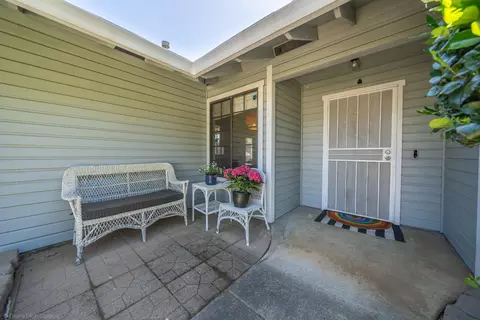 1244 Edgewood Dr, Redding, CA 96003 photo 3