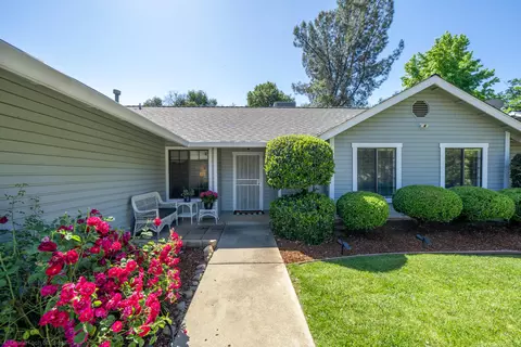 1244 Edgewood Dr, Redding, CA 96003 photo 2
