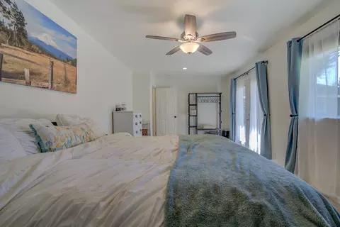 Bedroom - 25515 Glenburn Rd, Fall River Mills, CA 96028 photo 8 of 10