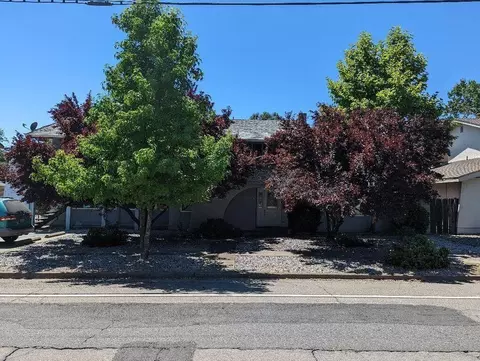 2056 Victor Ave, Redding, CA 96002 photo 2