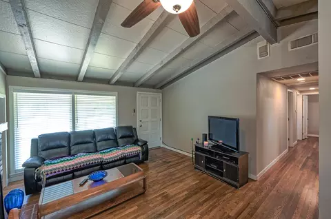 Entry Way - 1488 Riviera Dr, Redding, CA 96001 photo 1 of 3