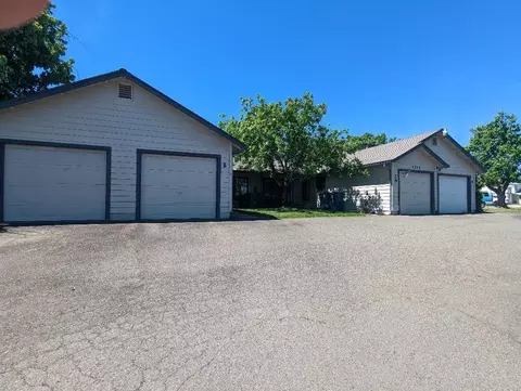 5373 Valley Rdg, Redding, CA 96003