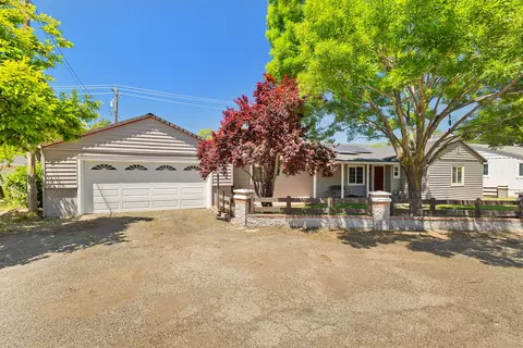 3 Thompson Place Pl, Red Bluff, CA 96080