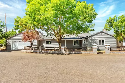3 Thompson Place Pl, Red Bluff, CA 96080 photo 2