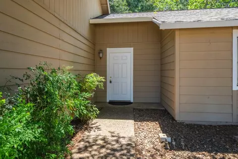 1687 Morningsun Dr, Redding, CA 96002 photo 3