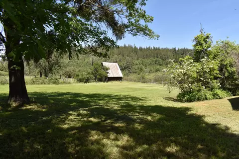 Exterior - 15132 Anthony Rd, Oak Run, CA 96069 photo 3 of 4
