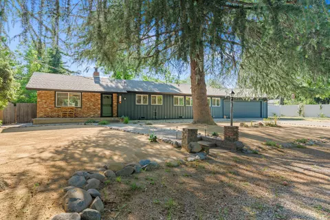 5701 Fagan Dr, Redding, CA 96001