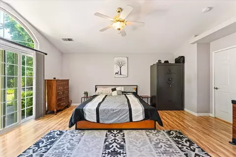 Bedroom - 2510 Cumberland Dr, Redding, CA 96001 photo 2 of 3
