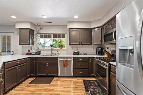 Kitchen - 2510 Cumberland Dr, Redding, CA 96001 photo 1 of 2