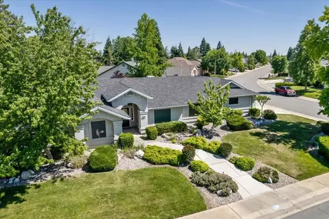 View/Area - 2510 Cumberland Dr, Redding, CA 96001 photo 1 of 7