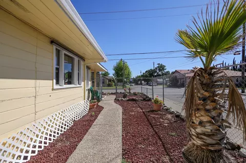 Exterior - 3364 Silver St, Anderson, CA 96007 photo 6 of 11