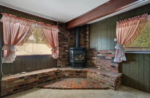 Living - 3364 Silver St, Anderson, CA 96007 photo 12 of 12