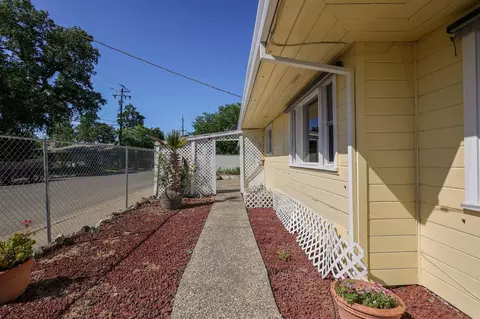 Exterior - 3364 Silver St, Anderson, CA 96007 photo 5 of 11