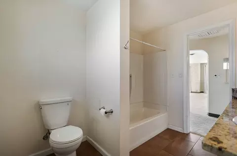 Bath - 3364 Silver St, Anderson, CA 96007 photo 2 of 4