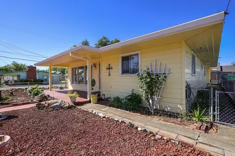 Exterior - 3364 Silver St, Anderson, CA 96007 photo 4 of 11