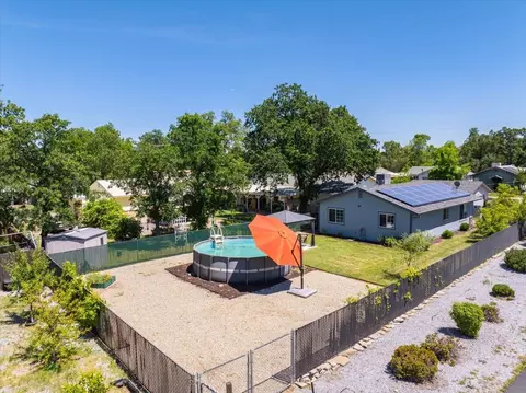 1730 Diamond St, Anderson, CA 96007