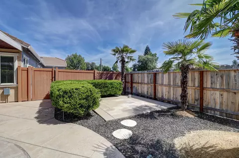 487 Woodacre Dr, Redding, CA 96002 photo 36