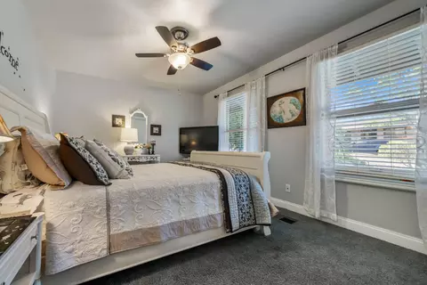 549 Royal Oaks Dr, Redding, CA 96001 photo 22