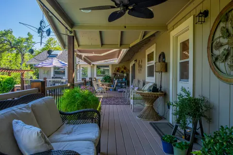 549 Royal Oaks Dr, Redding, CA 96001 photo 29