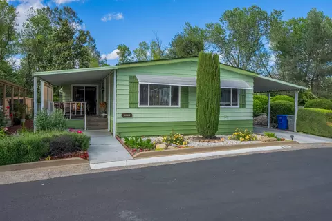 4688 Fairywood Dr, Redding, CA 96003